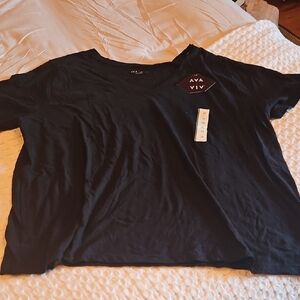 Ava & Viv Black V-Neck T-Shirt